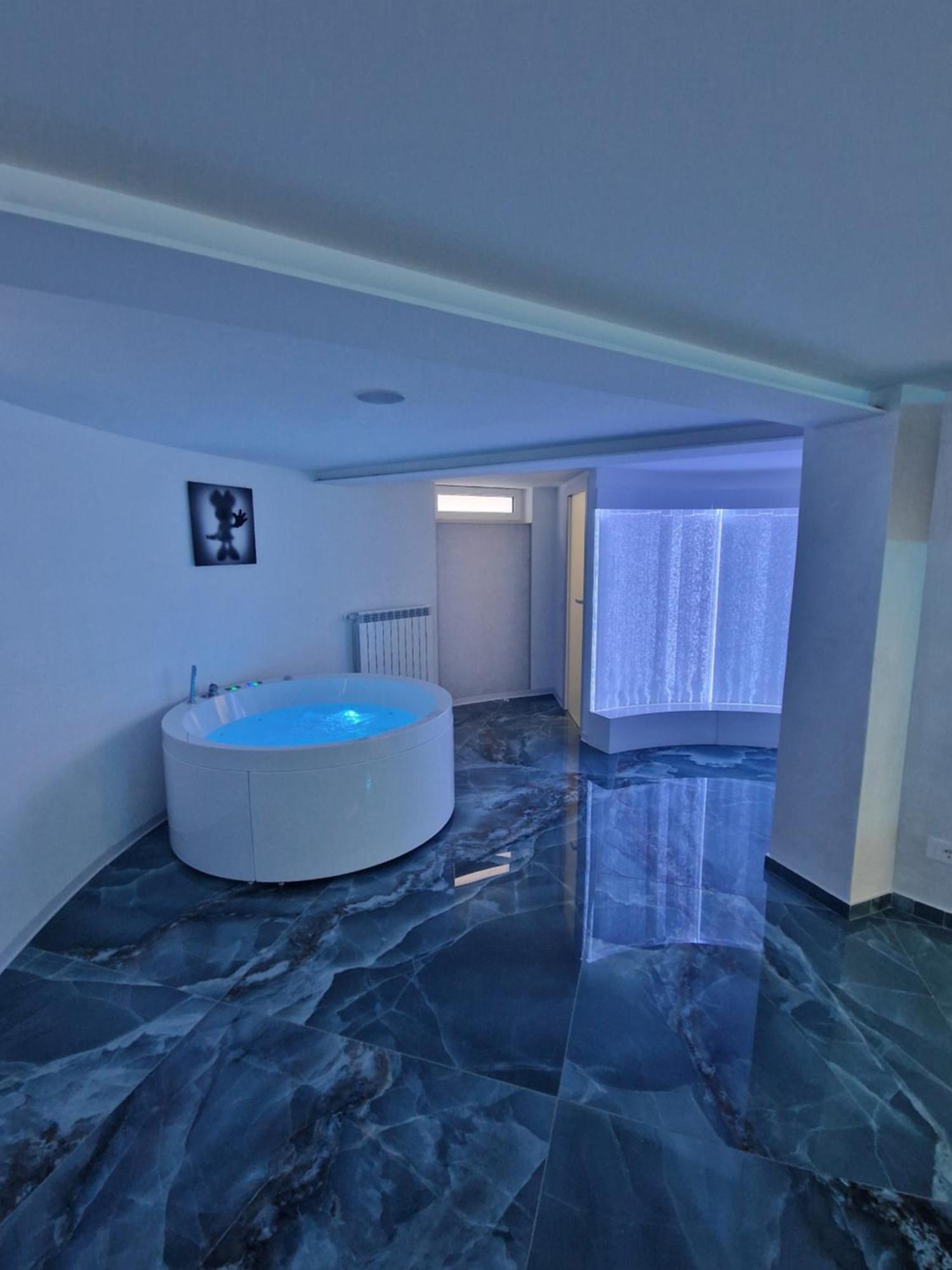 The Igloo Milano Villa Exterior photo